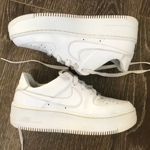 NIKE AIR FORCE 1 SAGE LOW